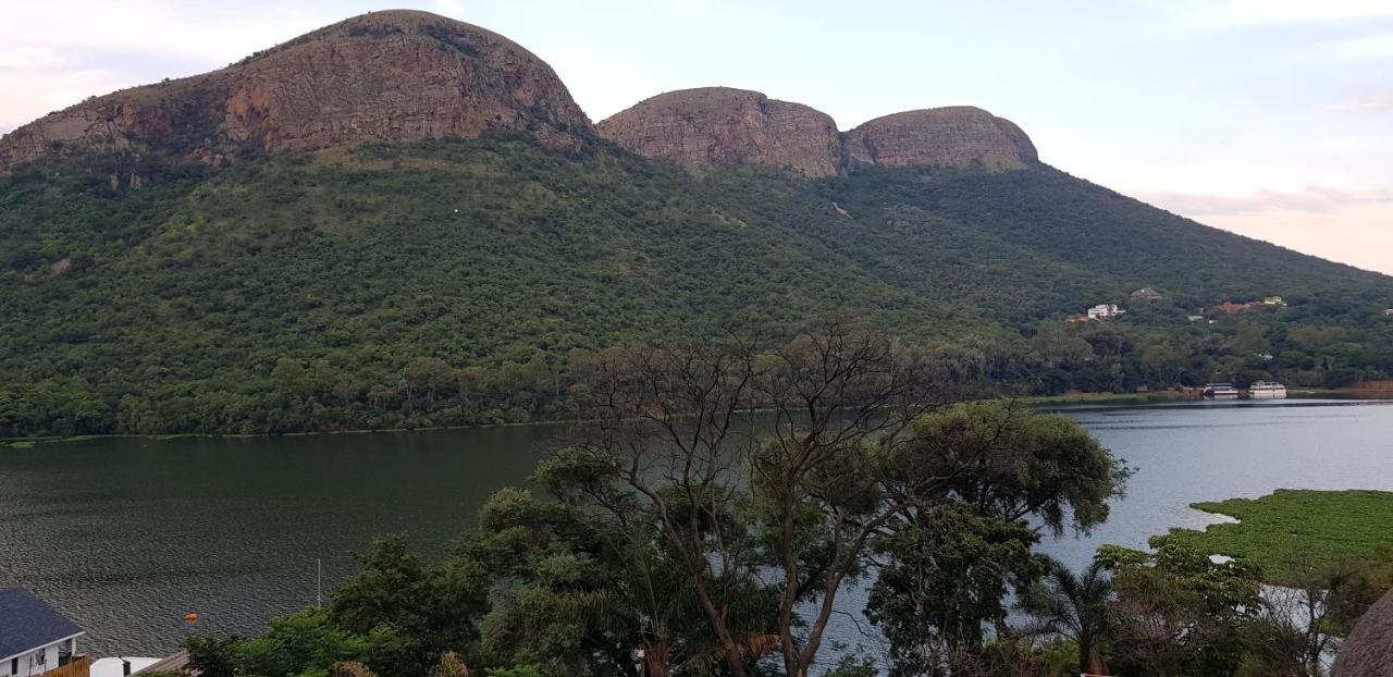 Metsing At Harties Hotel Hartbeespoort Exterior photo