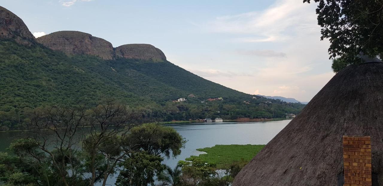 Metsing At Harties Hotel Hartbeespoort Exterior photo